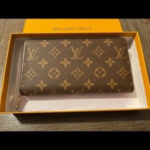 Inspired brown wallet